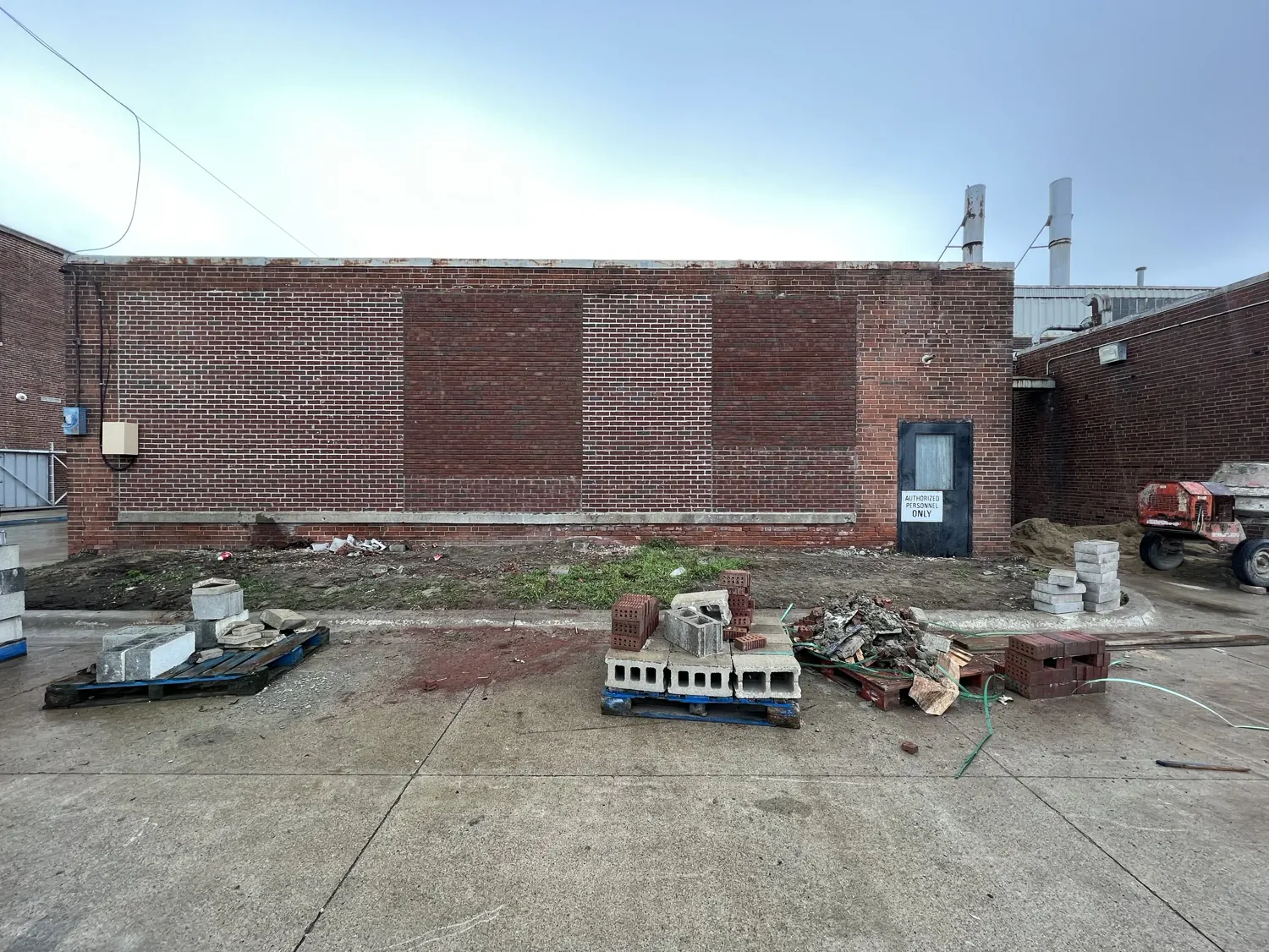 Block wall construction in progress